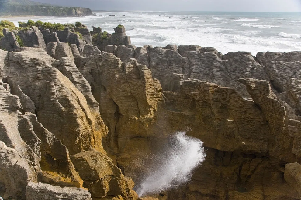 The Pancake Rocks — Famous, But Nobody Explains Why They Exist